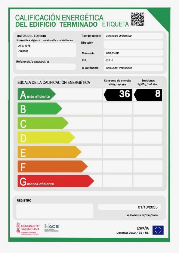 Chalet de 4 habitaciones en Calpe / Calp en venta con piscina - 840.000 € (Ref: 9331863)