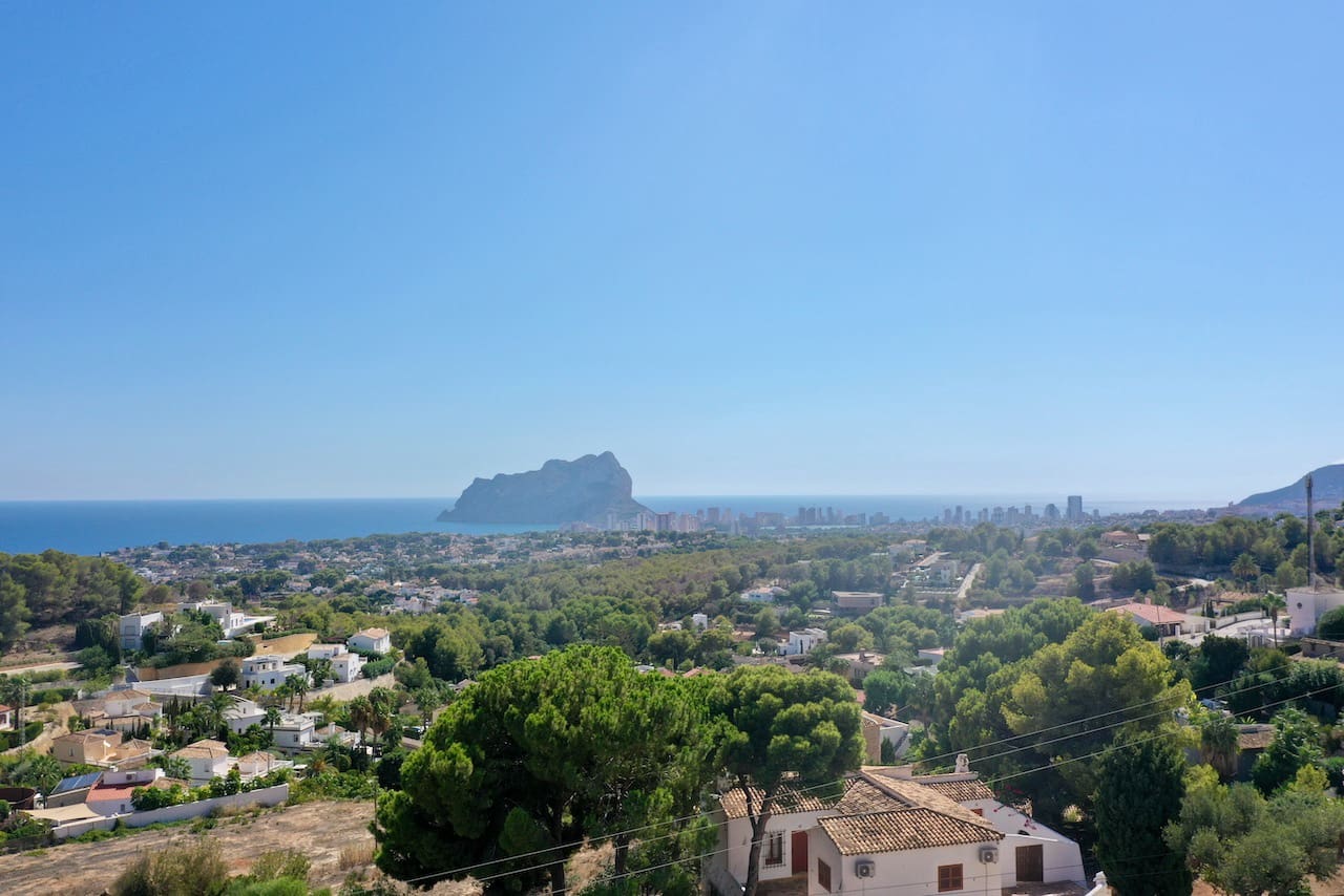 4 bedroom Villa for sale in Pedramala with pool garage - € 2,995,000 (Ref: 9340188)