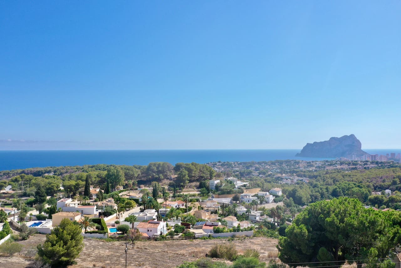 4 bedroom Villa for sale in Pedramala with pool garage - € 2,995,000 (Ref: 9340188)