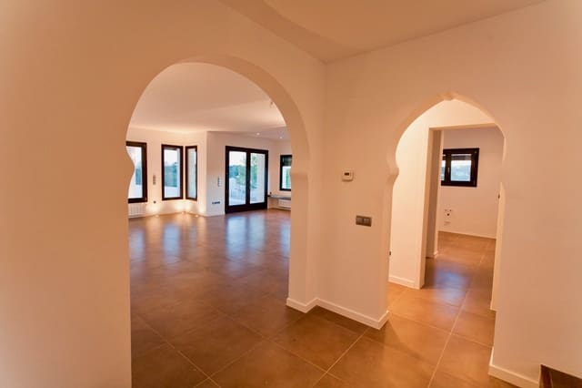 4 soverom Villa til salgs i Moraira, Teulada-Moraira med svømmebasseng - € 1 440 000 (Ref: 9345485)