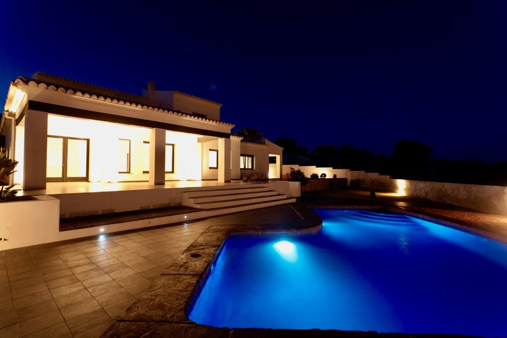 4 soverom Villa til salgs i Moraira med svømmebasseng - € 1 440 000 (Ref: 9345485)