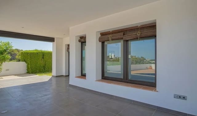4 soveværelse Villa til salg i Moraira, Teulada-Moraira med swimmingpool - € 1.440.000 (Ref: 9345485)