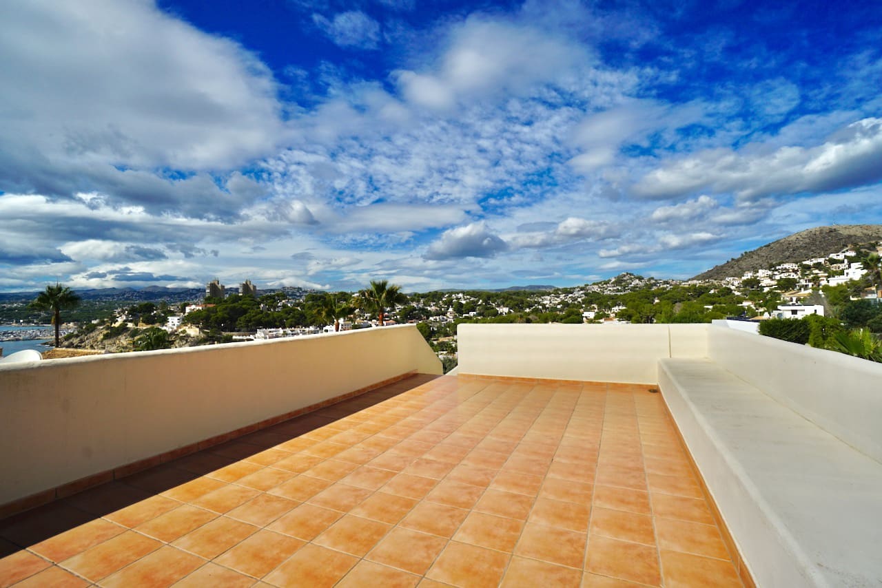 Chalet de 4 habitaciones en Moraira en venta con piscina - 2.495.000 € (Ref: 9357623)