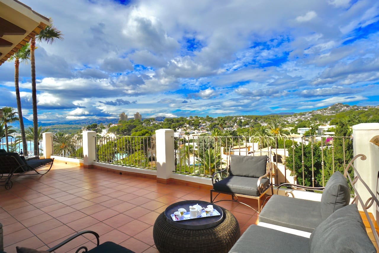 Chalet de 4 habitaciones en Moraira en venta con piscina - 2.495.000 € (Ref: 9357623)