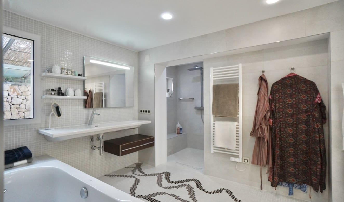 4 slaapkamer Villa te koop in Moraira met zwembad - € 2.495.000 (Ref: 9357623)