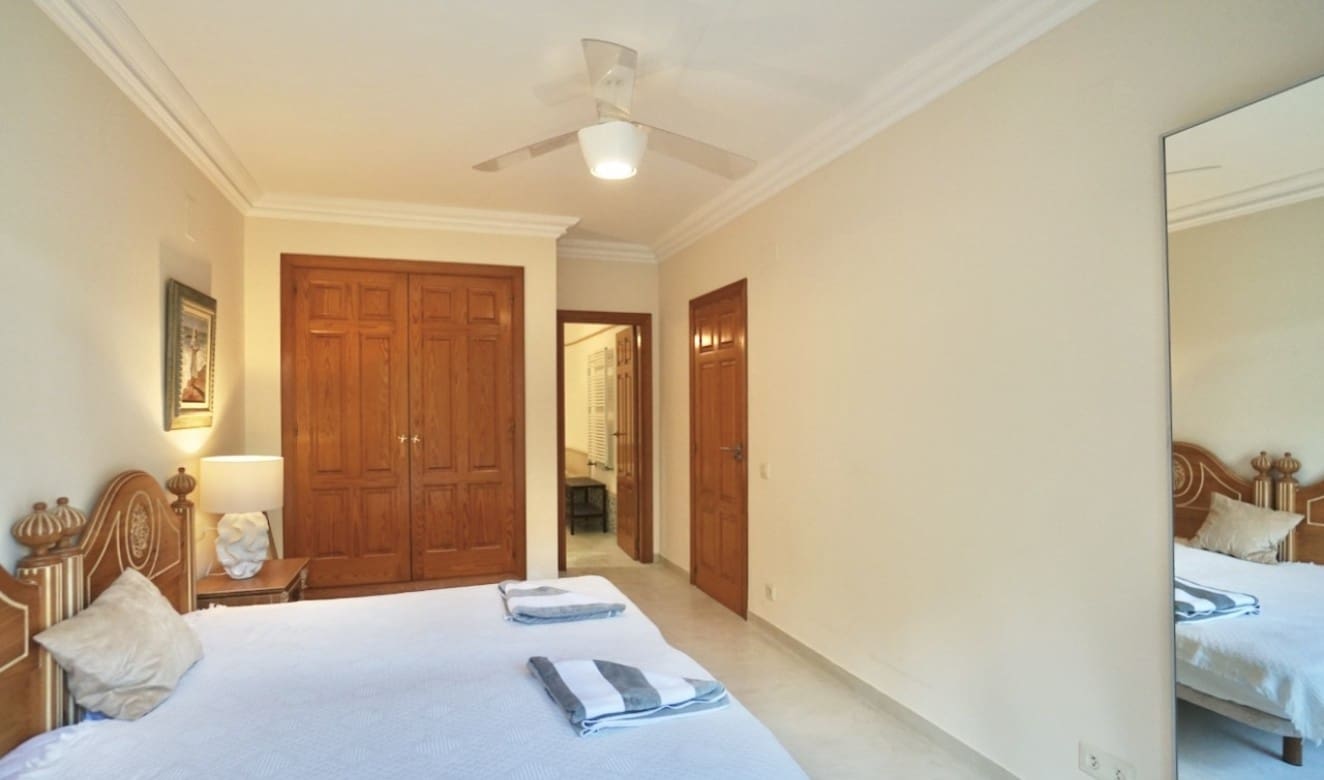 4 slaapkamer Villa te koop in Moraira met zwembad - € 2.495.000 (Ref: 9357623)