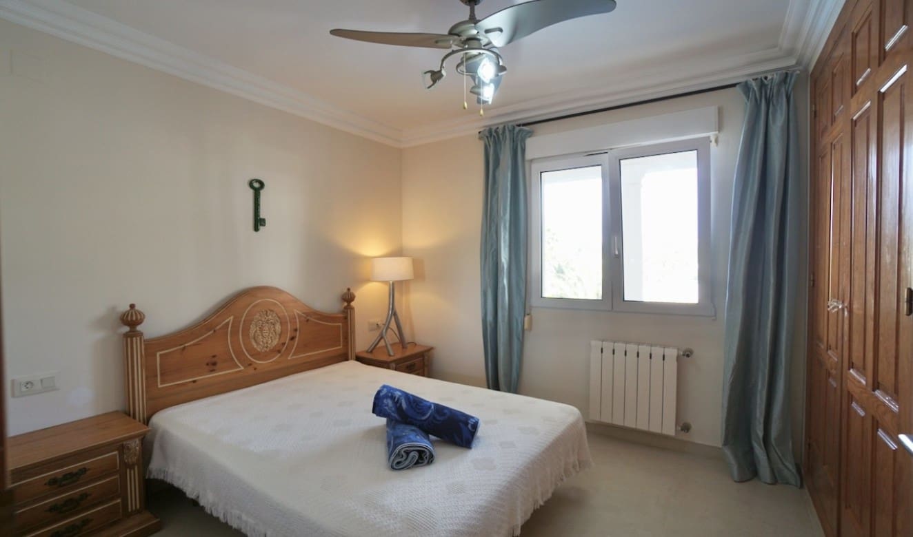 4 slaapkamer Villa te koop in Moraira met zwembad - € 2.495.000 (Ref: 9357623)