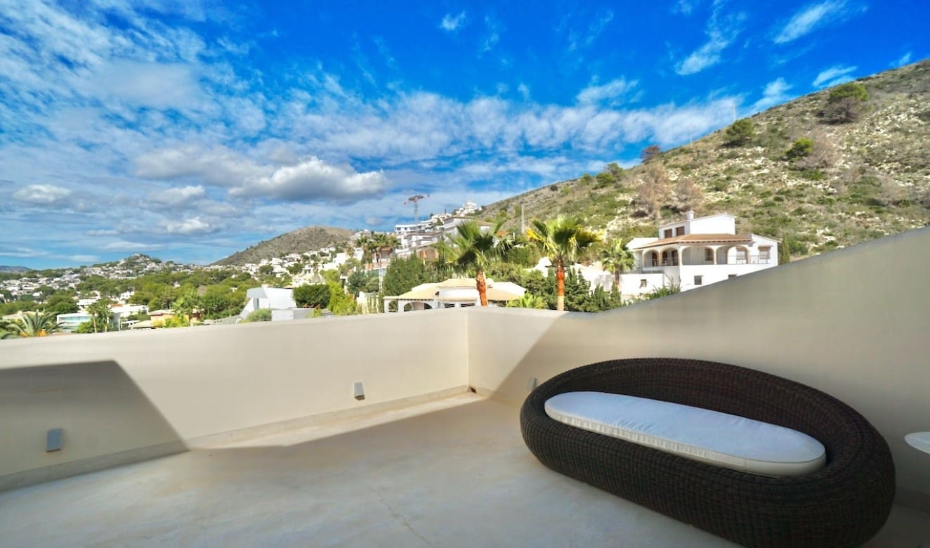 4 slaapkamer Villa te koop in Moraira met zwembad - € 2.495.000 (Ref: 9357623)