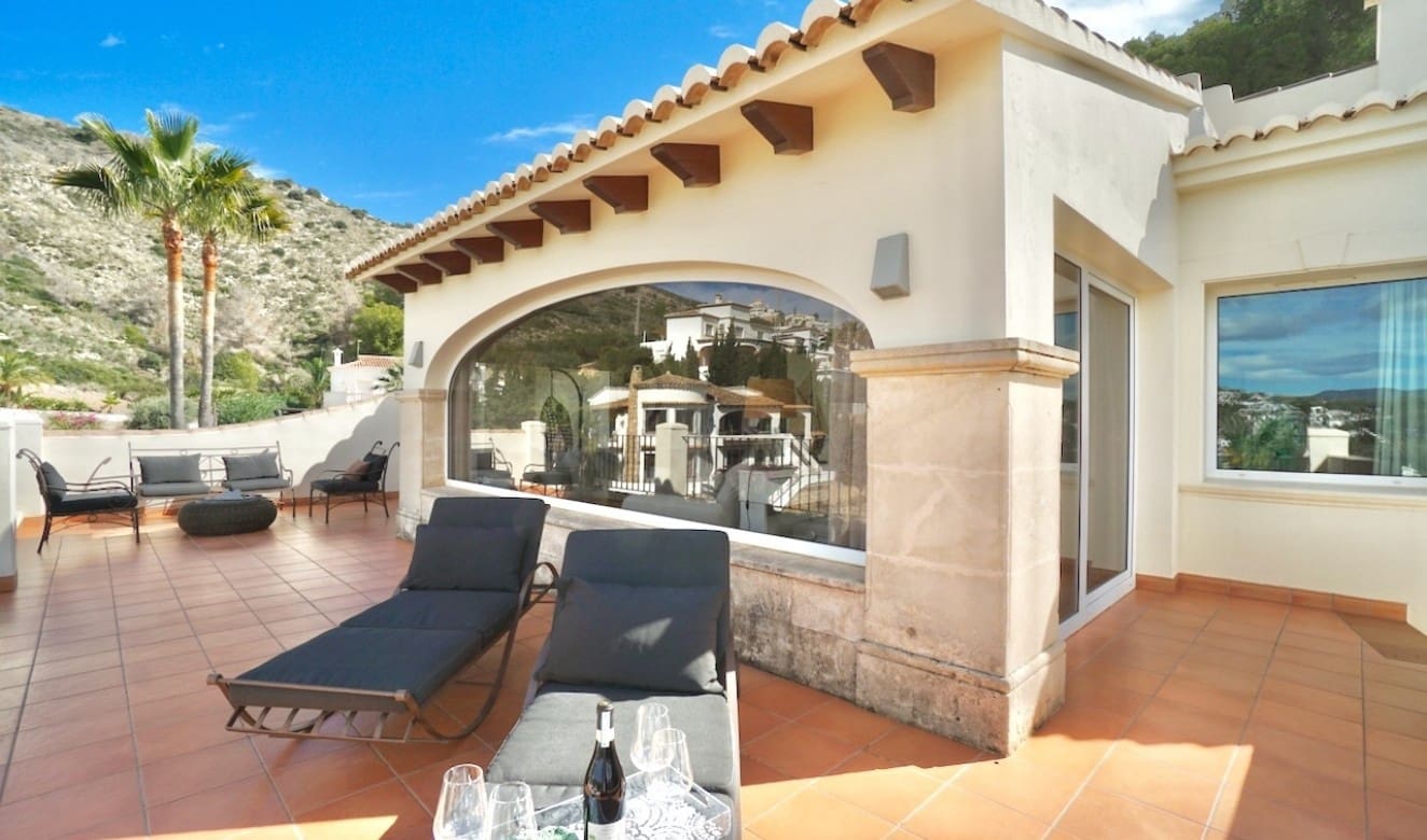 4 slaapkamer Villa te koop in Moraira met zwembad - € 2.495.000 (Ref: 9357623)