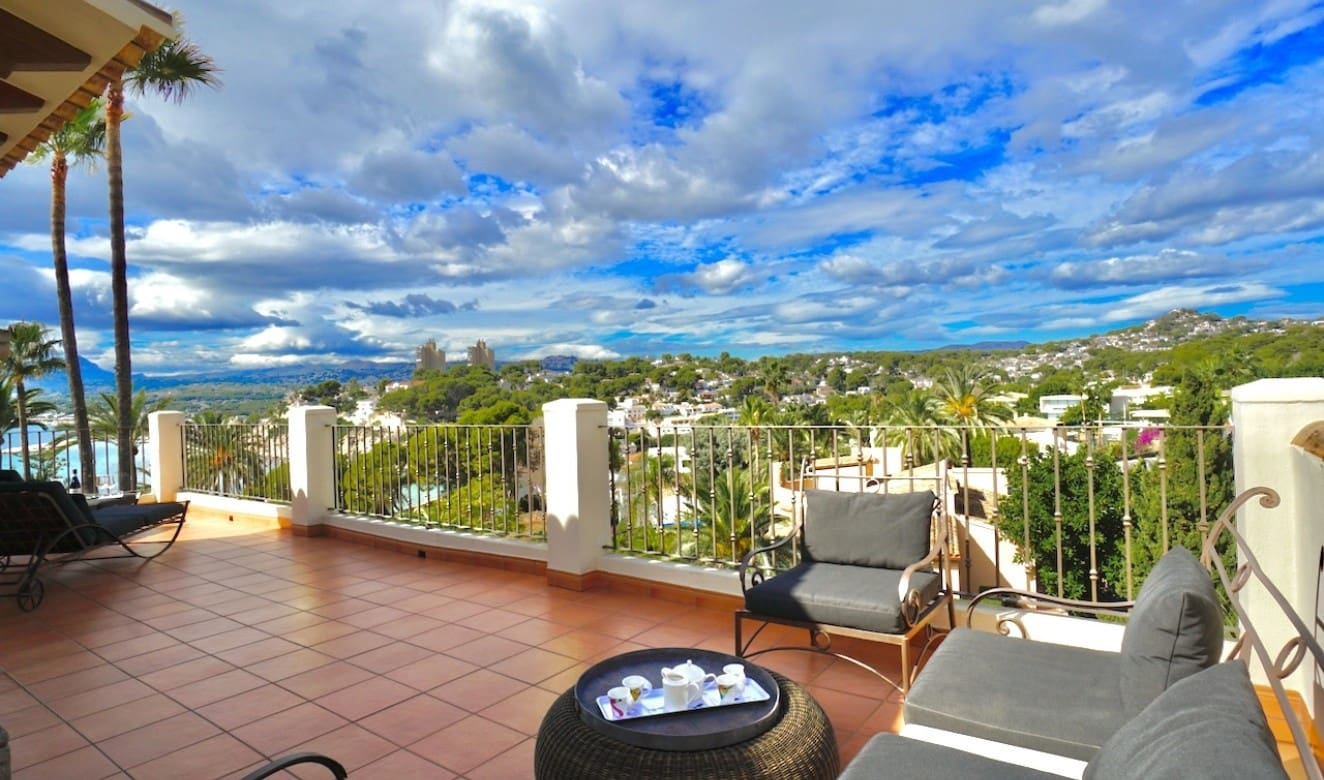 4 slaapkamer Villa te koop in Moraira met zwembad - € 2.495.000 (Ref: 9357623)