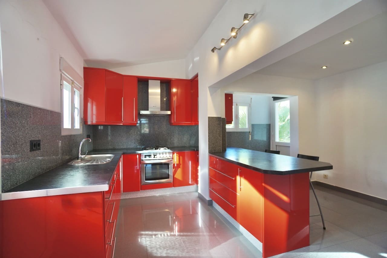 3 bedroom Villa for sale in Benissa with pool - € 449,000 (Ref: 9369089)