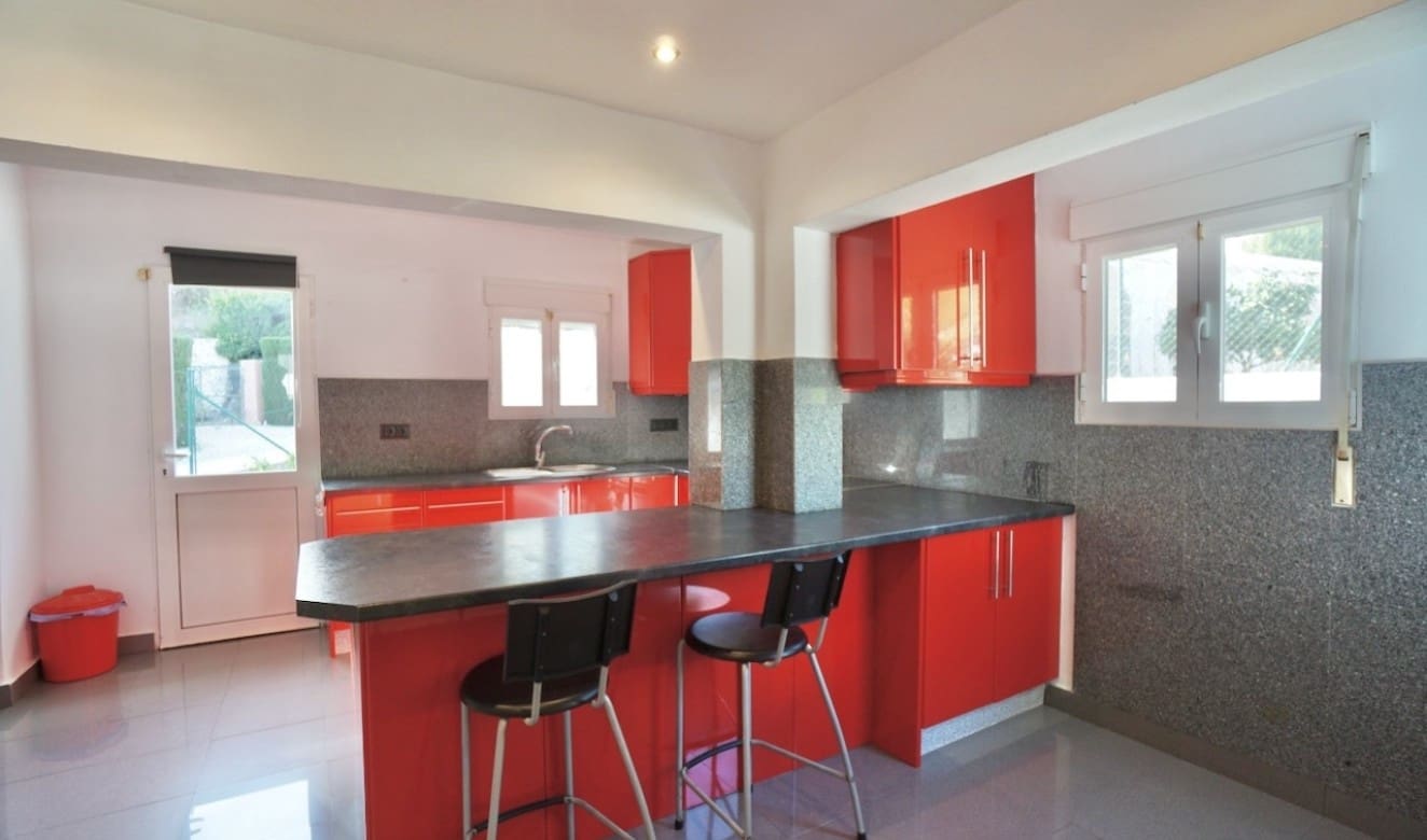 3 bedroom Villa for sale in Benissa with pool - € 449,000 (Ref: 9369089)