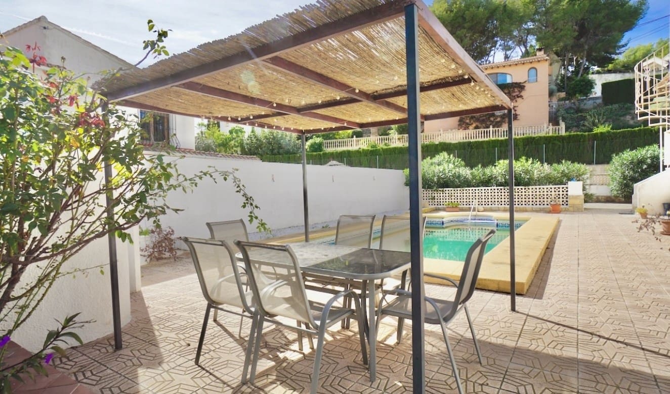 3 bedroom Villa for sale in Benissa with pool - € 449,000 (Ref: 9369089)