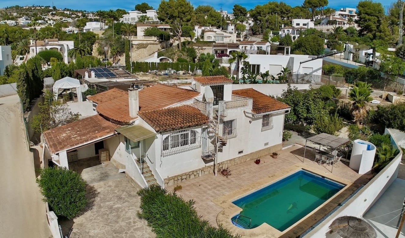 3 bedroom Villa for sale in Benissa with pool - € 449,000 (Ref: 9369089)