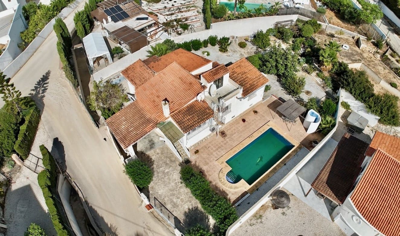 3 bedroom Villa for sale in Benissa with pool - € 449,000 (Ref: 9369089)