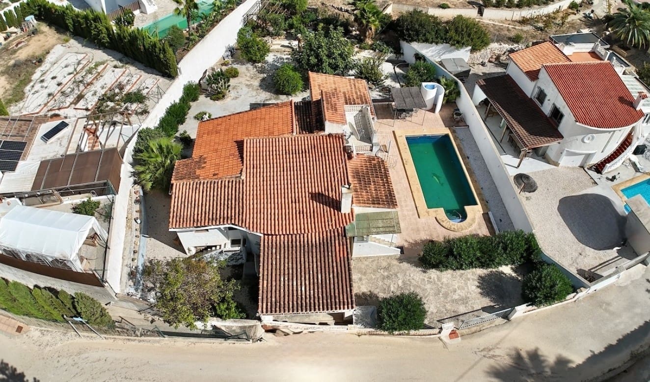 3 bedroom Villa for sale in Benissa with pool - € 449,000 (Ref: 9369089)