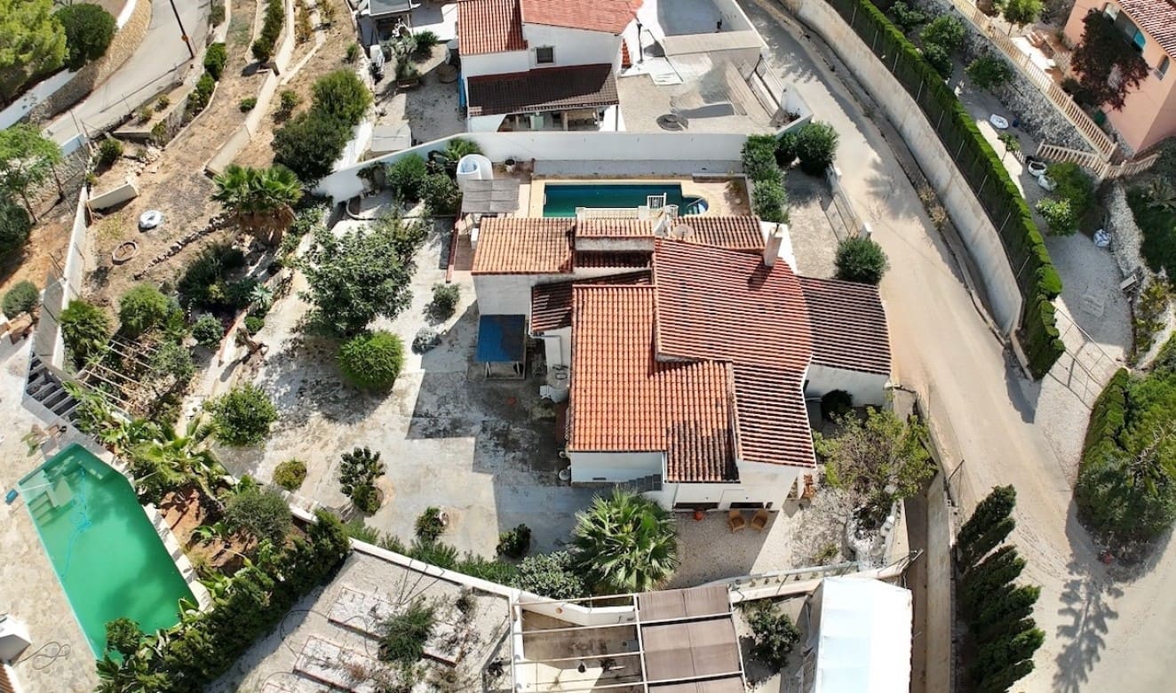 3 bedroom Villa for sale in Benissa with pool - € 449,000 (Ref: 9369089)