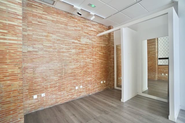 2 bedroom Commercial for sale in Moraira, Teulada-Moraira - € 360,000 (Ref: 9426372)