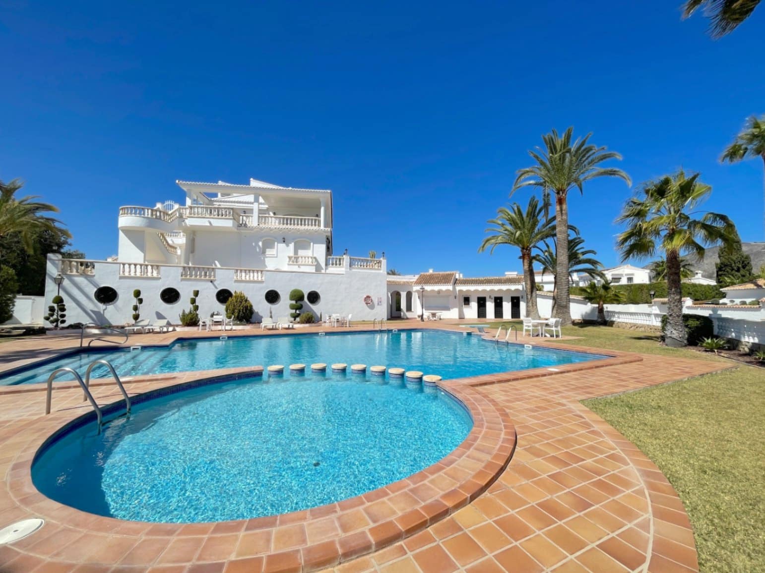 2 soveværelse Penthouse til salg i Moraira med swimmingpool - € 325.000 (Ref: 9427152)