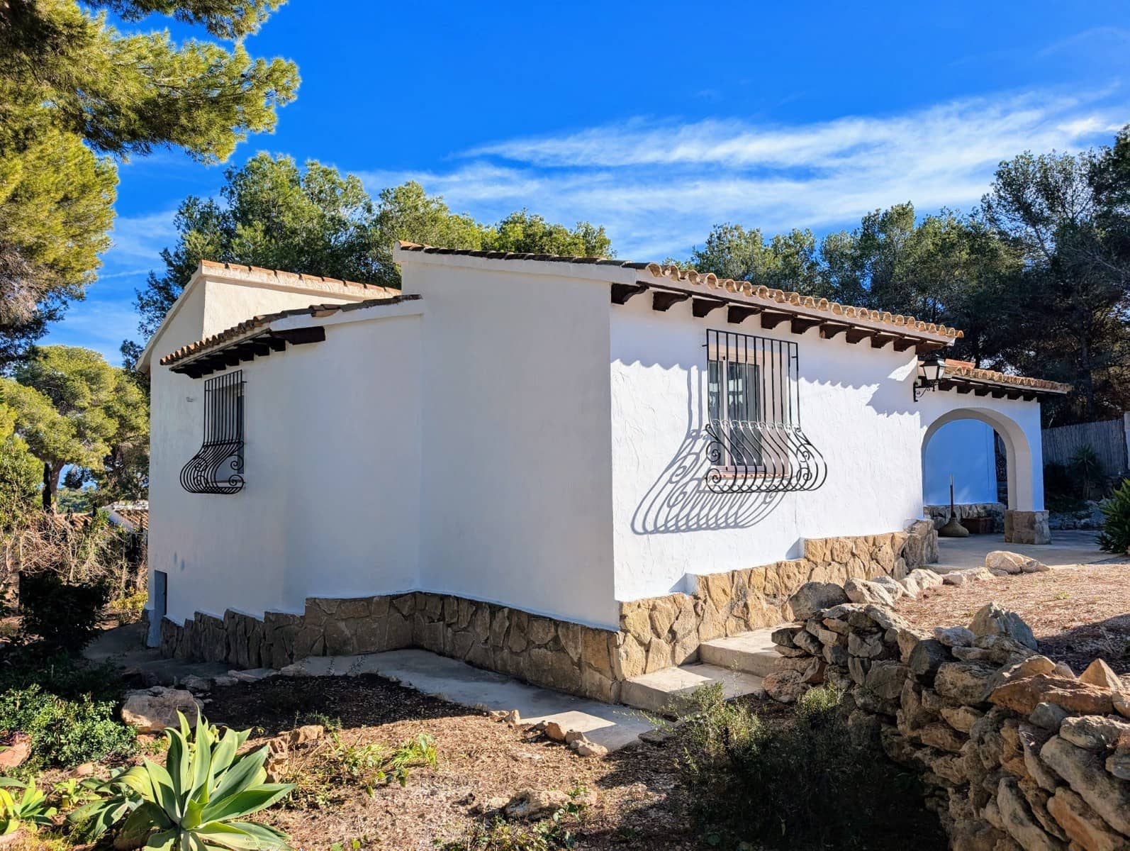 3 bedroom Villa for sale in Moraira - € 595,000 (Ref: 9437724)