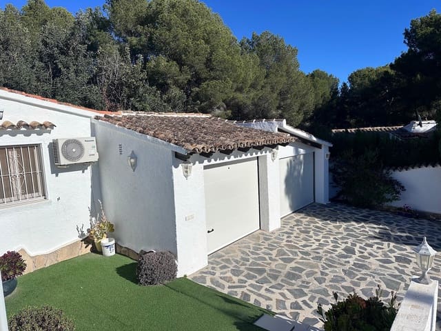 Chalet de 3 habitaciones en Moraira, Teulada-Moraira en venta con piscina garaje - 850.000 € (Ref: 9462913)