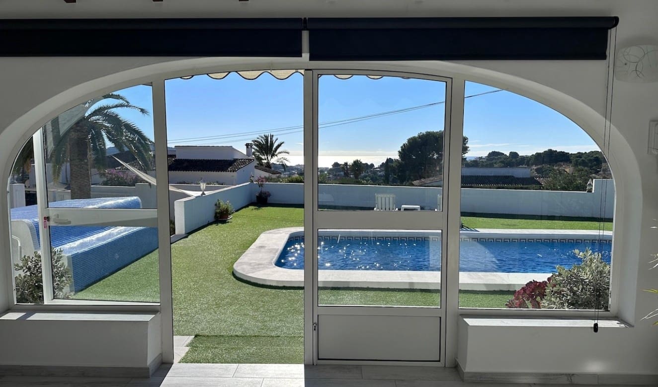 3 bedroom Villa for sale in Moraira with pool garage - € 850,000 (Ref: 9462913)