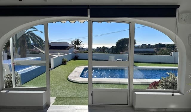 3 soveværelse Villa til salg i Moraira, Teulada-Moraira med swimmingpool garage - € 850.000 (Ref: 9462913)