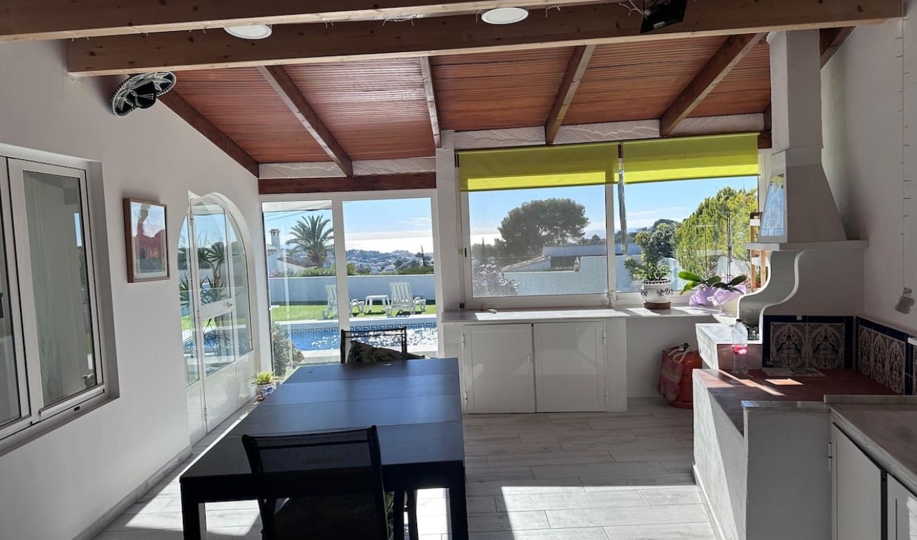 3 bedroom Villa for sale in Moraira with pool garage - € 850,000 (Ref: 9462913)