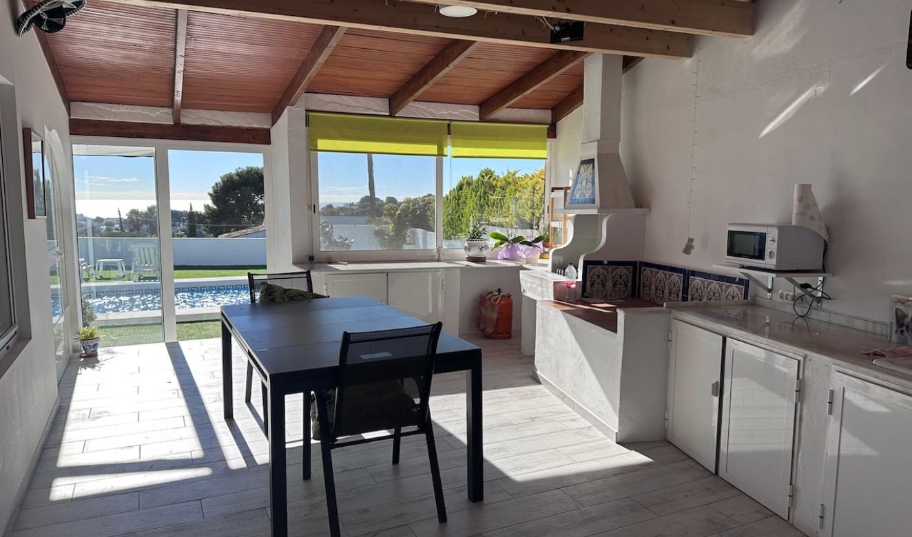 3 bedroom Villa for sale in Moraira with pool garage - € 850,000 (Ref: 9462913)