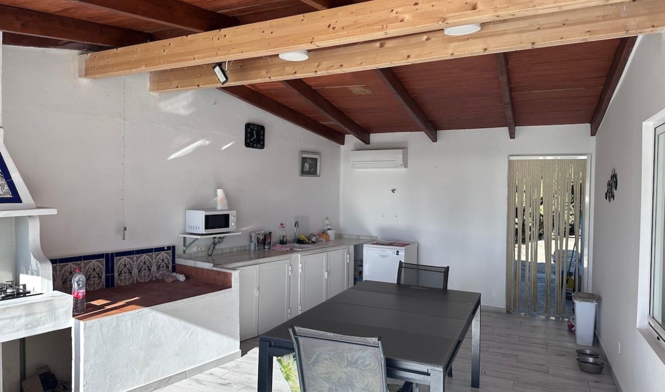 3 bedroom Villa for sale in Moraira with pool garage - € 850,000 (Ref: 9462913)