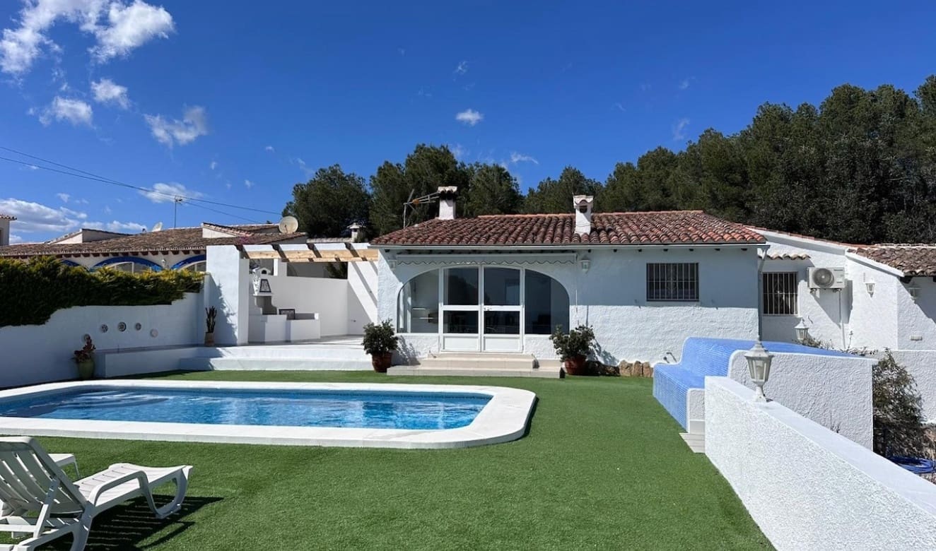 3 bedroom Villa for sale in Moraira with pool garage - € 850,000 (Ref: 9462913)