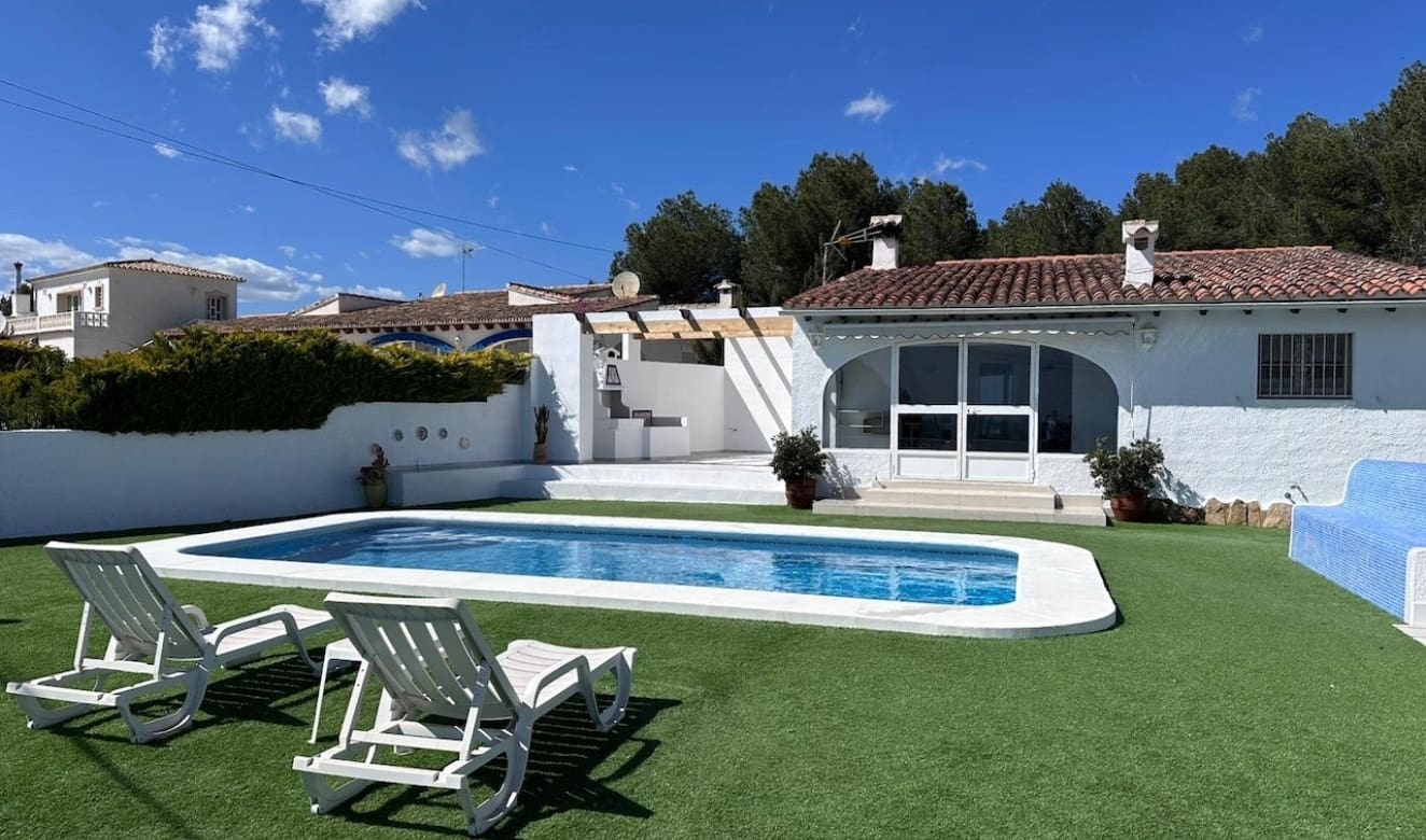 3 bedroom Villa for sale in Moraira with pool garage - € 850,000 (Ref: 9462913)