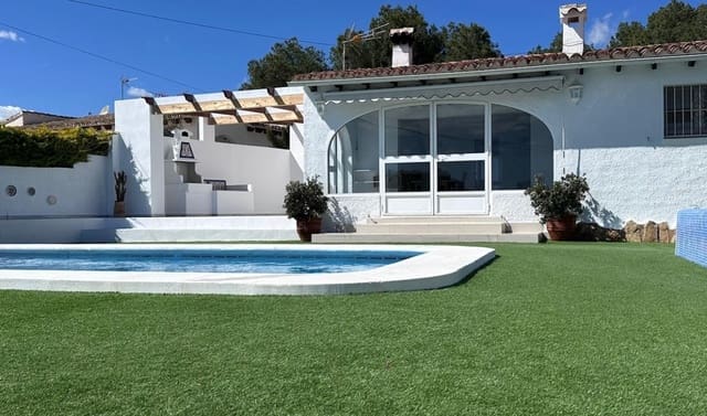 3 makuuhuone Huvila myytävänä paikassa Moraira, Teulada-Moraira mukana uima-altaan 
autotalli - 850 000 € (Ref: 9462913)