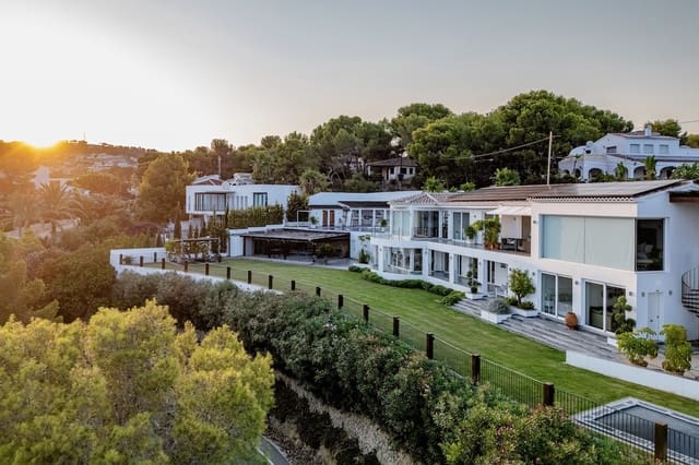 8 slaapkamer Villa te koop in Benissa met zwembad - € 3.595.000 (Ref: 9491883)