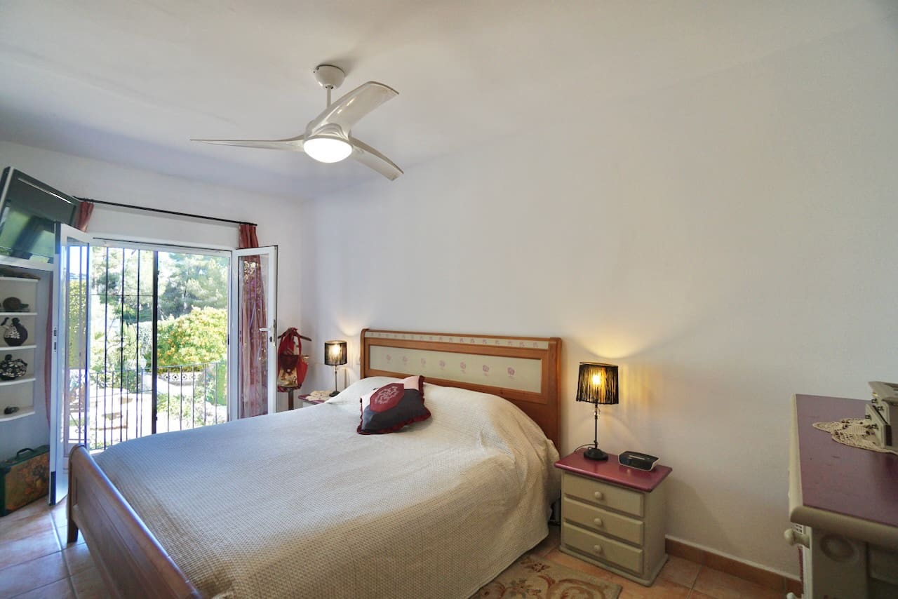 2 slaapkamer Bungalow te koop in Moraira met zwembad - € 349.000 (Ref: 9500749)