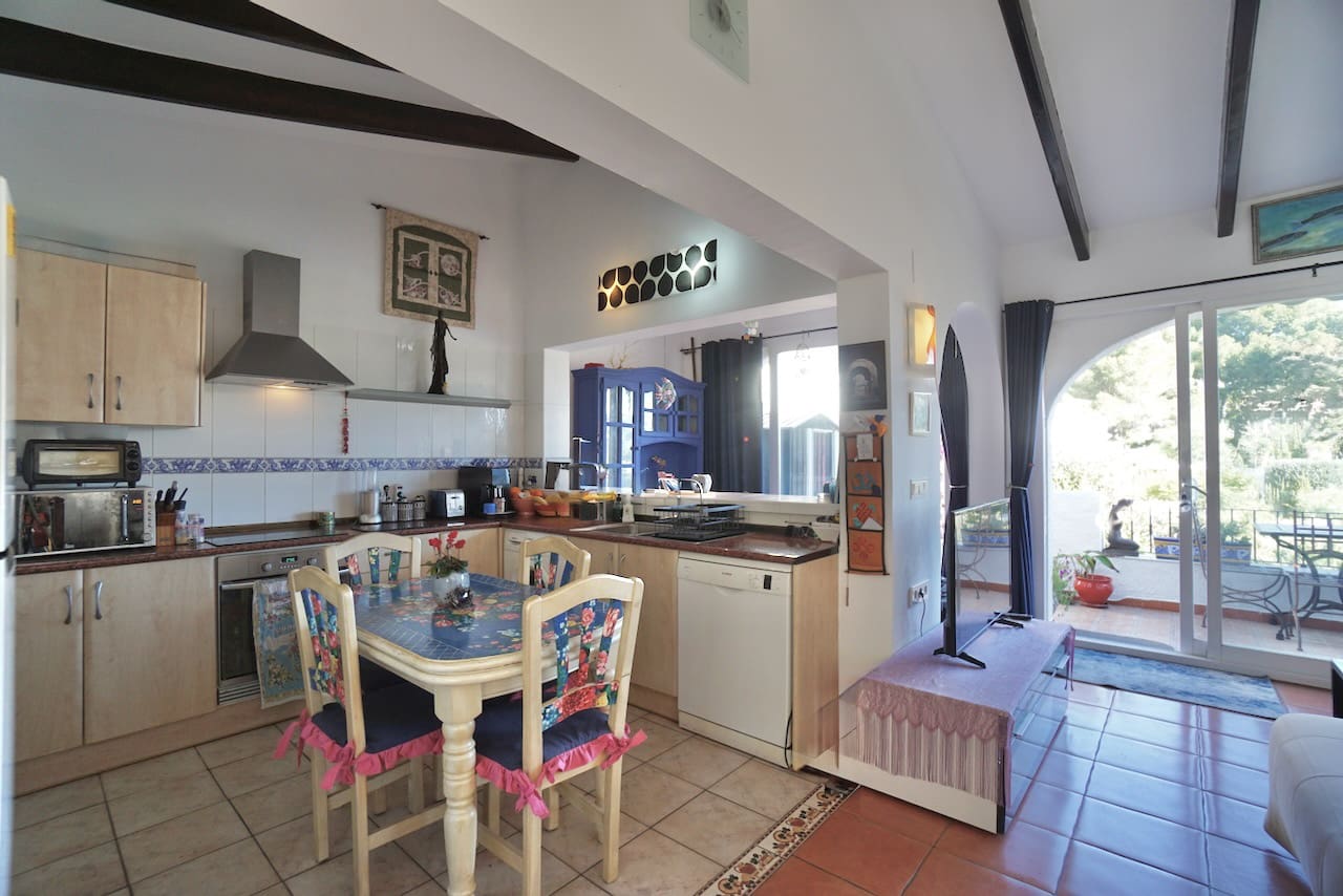 2 slaapkamer Bungalow te koop in Moraira met zwembad - € 349.000 (Ref: 9500749)