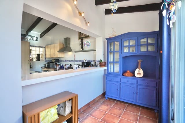 2 slaapkamer Bungalow te koop in Moraira, Teulada-Moraira met zwembad - € 349.000 (Ref: 9500749)