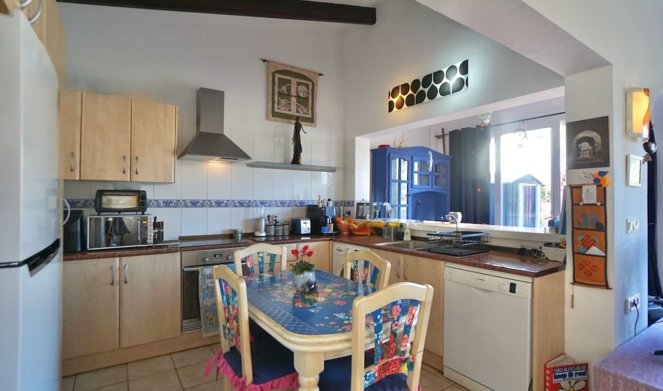 2 bedroom Bungalow for sale in Moraira with pool - € 349,000 (Ref: 9500749)