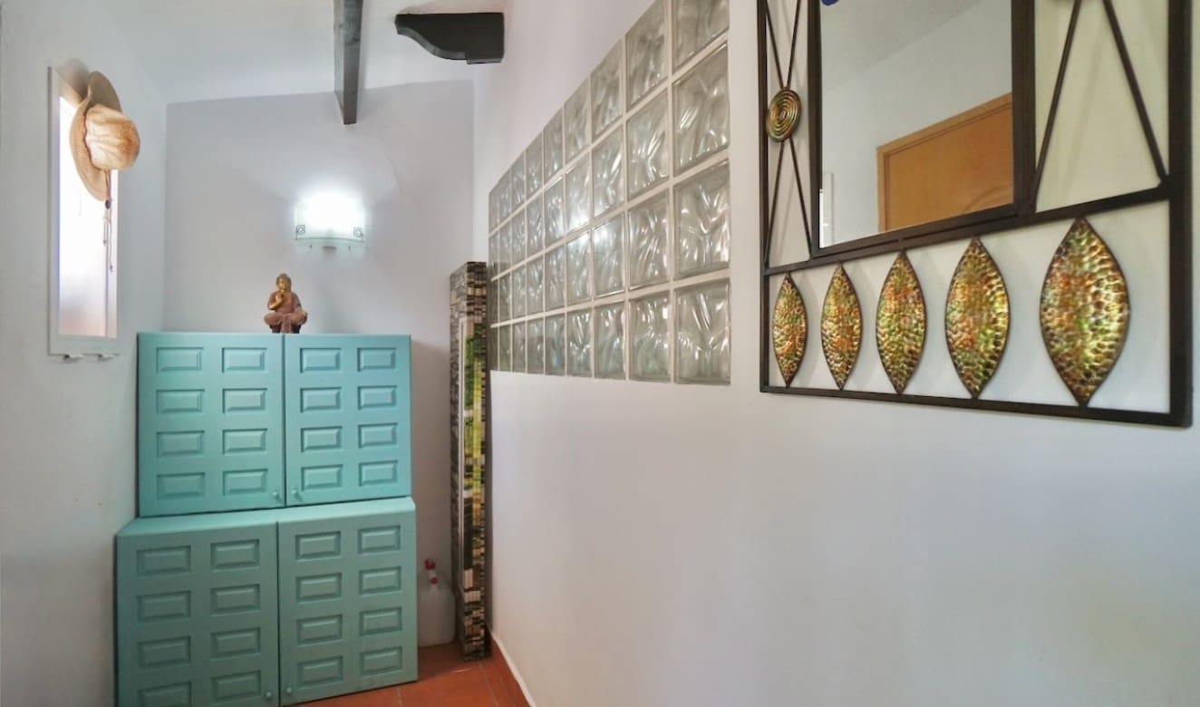 2 bedroom Bungalow for sale in Moraira with pool - € 349,000 (Ref: 9500749)