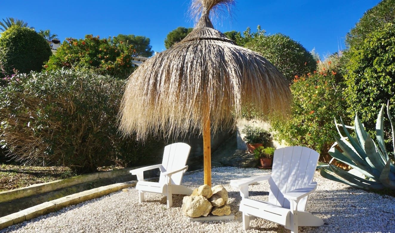 2 bedroom Bungalow for sale in Moraira with pool - € 349,000 (Ref: 9500749)