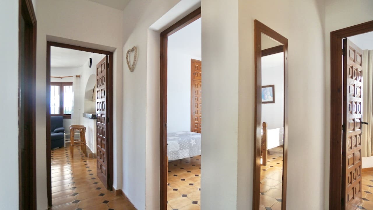 4 soveværelse Villa til salg i Moraira med swimmingpool - € 795.000 (Ref: 9511391)