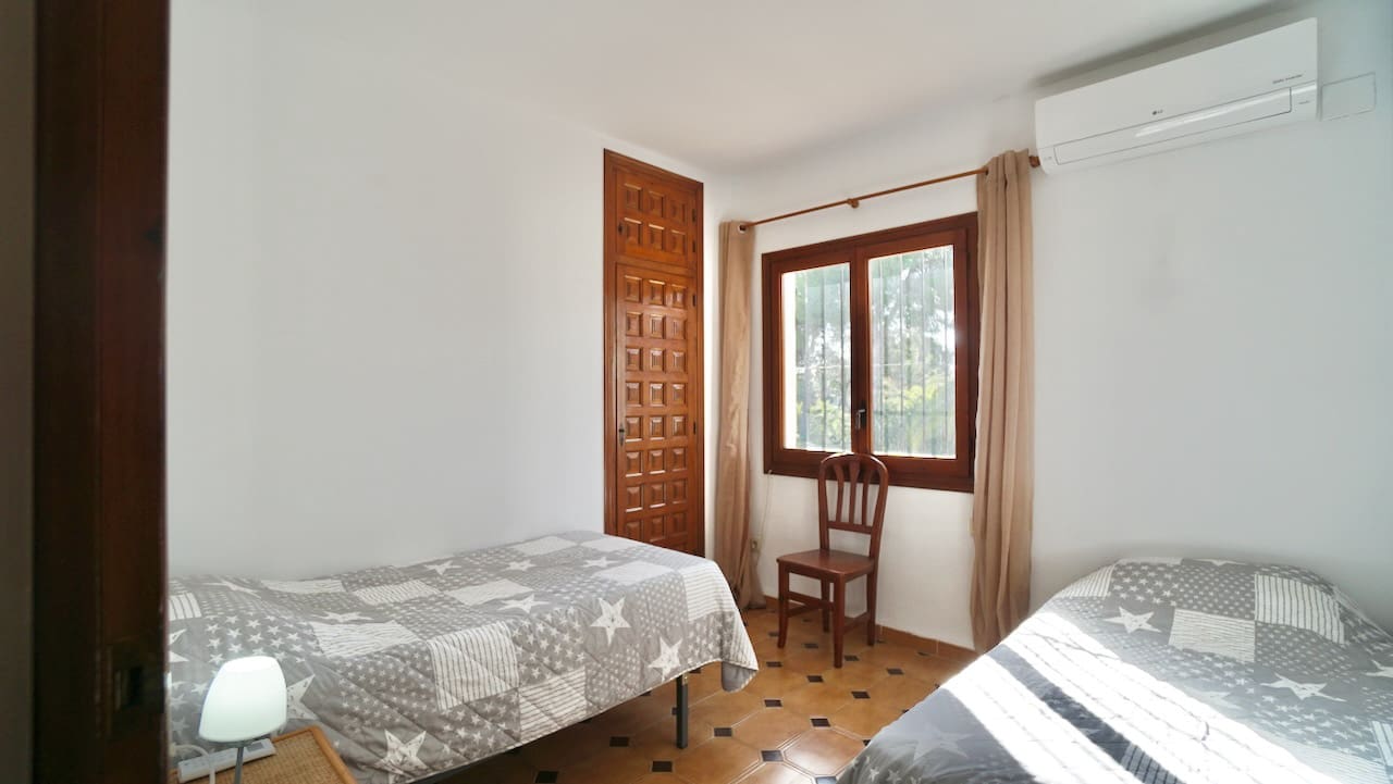 4 soveværelse Villa til salg i Moraira med swimmingpool - € 795.000 (Ref: 9511391)