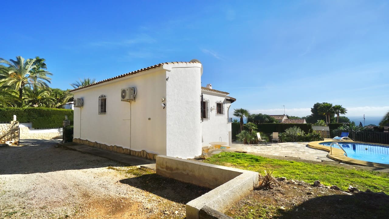 4 soveværelse Villa til salg i Moraira med swimmingpool - € 795.000 (Ref: 9511391)