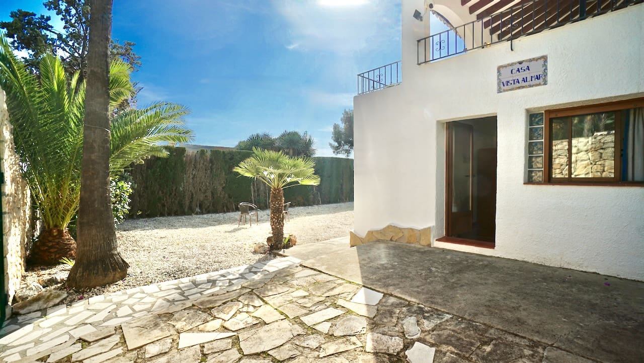4 soveværelse Villa til salg i Moraira med swimmingpool - € 795.000 (Ref: 9511391)