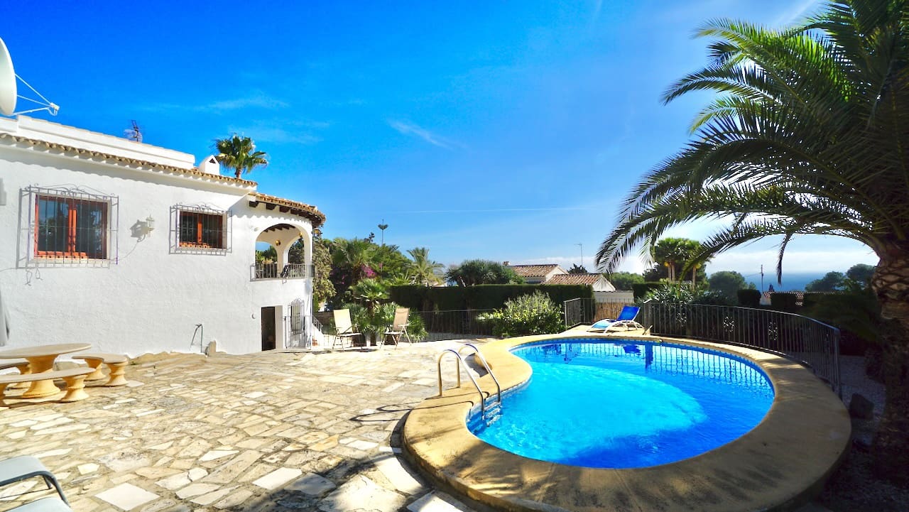 4 soveværelse Villa til salg i Moraira med swimmingpool - € 795.000 (Ref: 9511391)