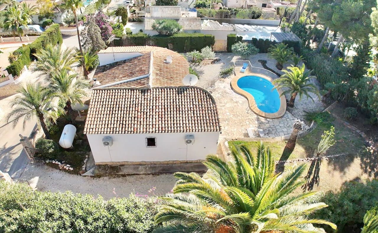 4 soveværelse Villa til salg i Moraira med swimmingpool - € 795.000 (Ref: 9511391)