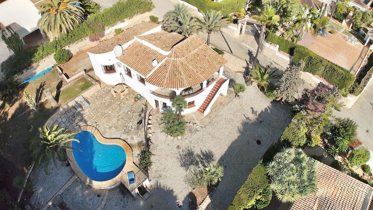 4 soveværelse Villa til salg i Moraira med swimmingpool - € 795.000 (Ref: 9511391)