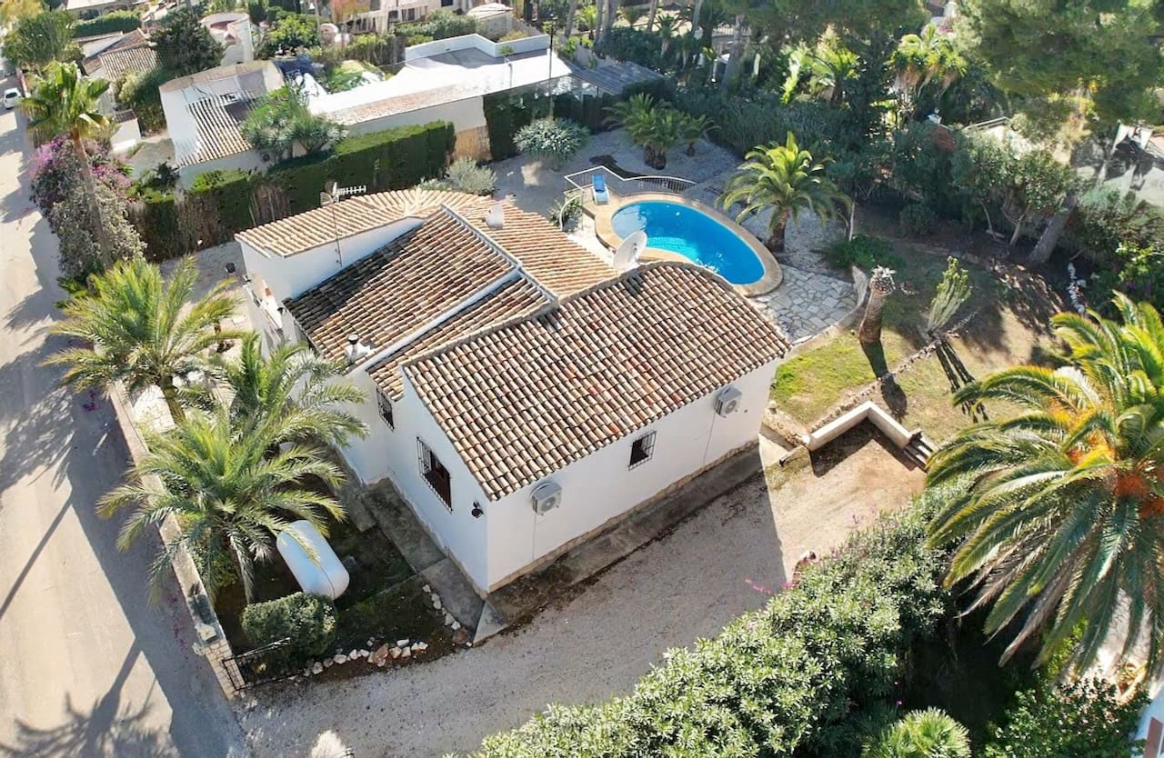 4 soveværelse Villa til salg i Moraira med swimmingpool - € 795.000 (Ref: 9511391)