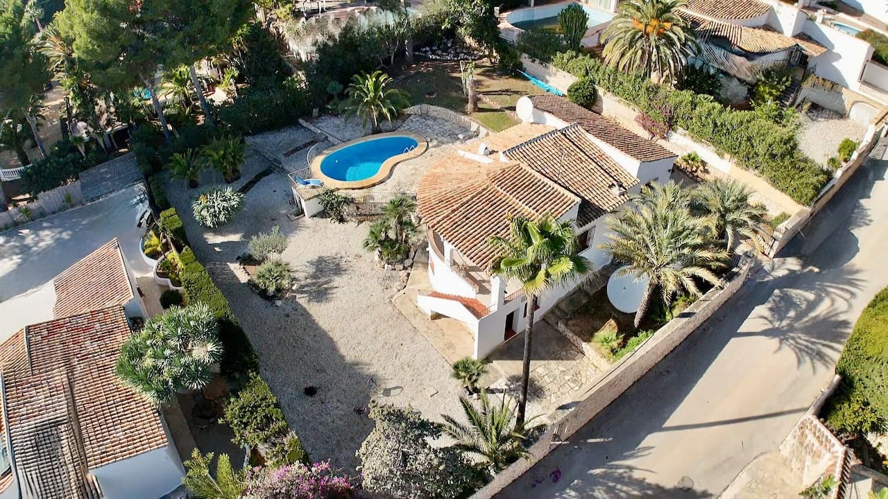 4 soveværelse Villa til salg i Moraira med swimmingpool - € 795.000 (Ref: 9511391)