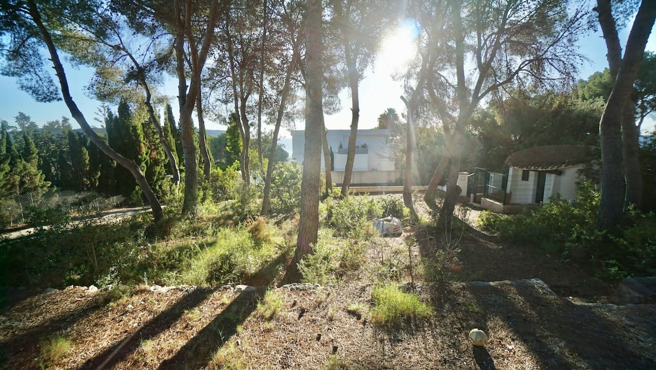 Building Plot for sale in Moraira - € 360,000 (Ref: 9517876)